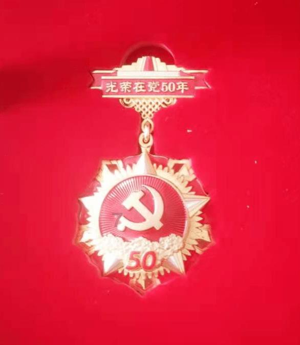 专业解答,尽在家庭条件差的孩子有什么方法才能跳出阶层呢?!